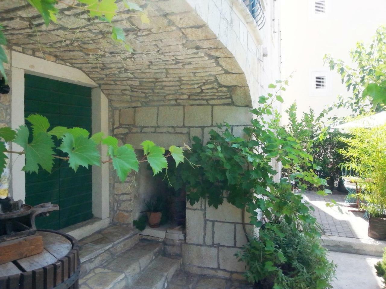 Villa Nikola Brela Εξωτερικό φωτογραφία